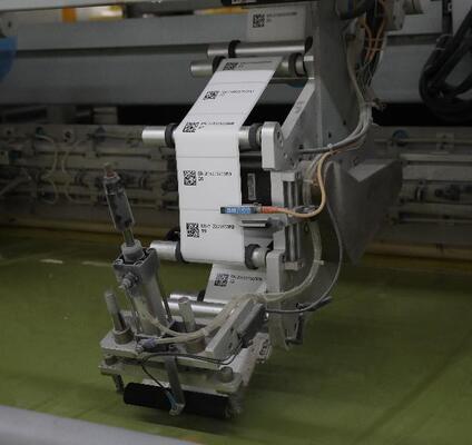 綿製の包装フィルム バール 巻物 PE 黄色 ブロー 鋳造 高可視性 破裂 防止 密封 2330*75mic/ロール Upasschina