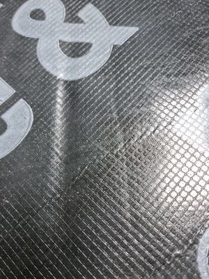 反スリップのButyl Underlaymentのためのテープによって薄板にされるHdpeのフィルム